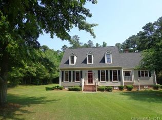 215 Williamsburg Ln, Wadesboro, NC 28170