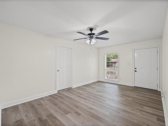 3rd image of 6410 Hartwick Rd