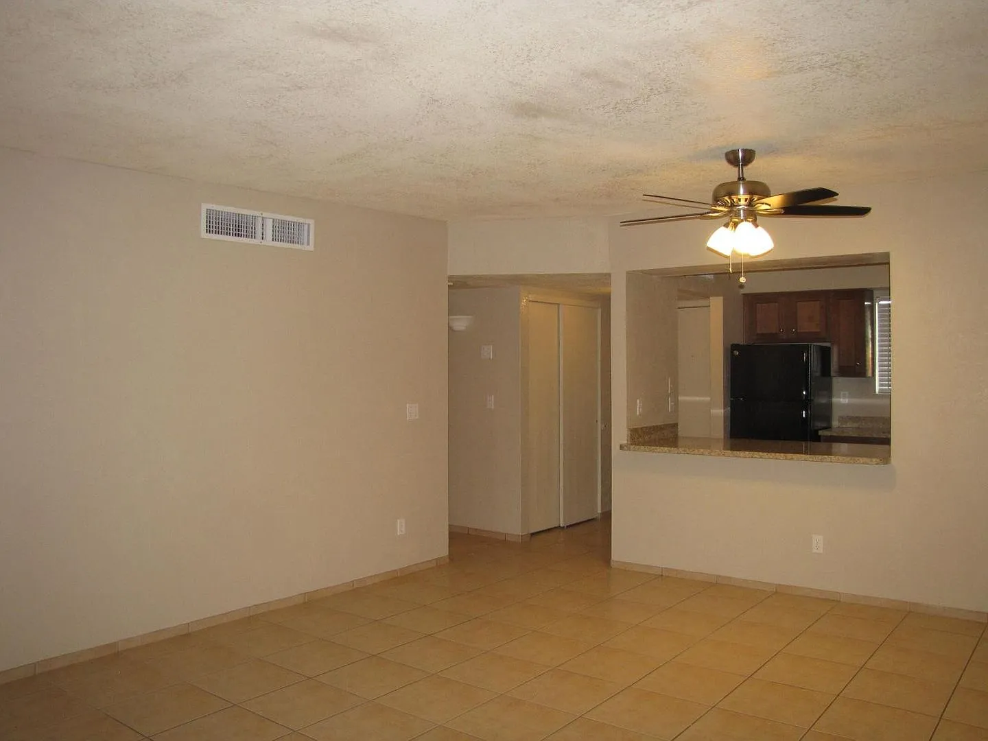3320 S Placita Saltillo — Photo 2