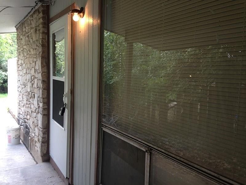 1st image of 2801 Lovell Dr #B
