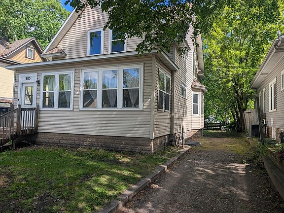 3rd image of 985 5th St E