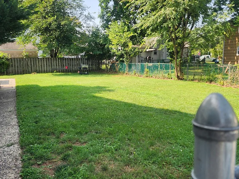102 Wisteria St #2 — Photo 9