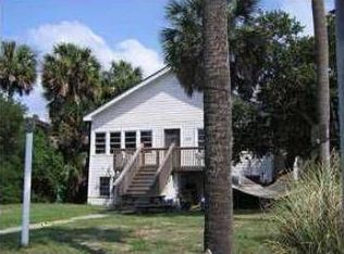 320 E Arctic Ave, Folly Beach, SC 29439