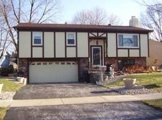 1328 Winghaven Rd, Maumee, OH 43537