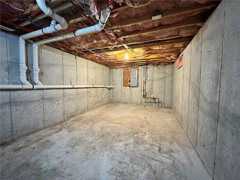 180 Berkshire St — Photo 16