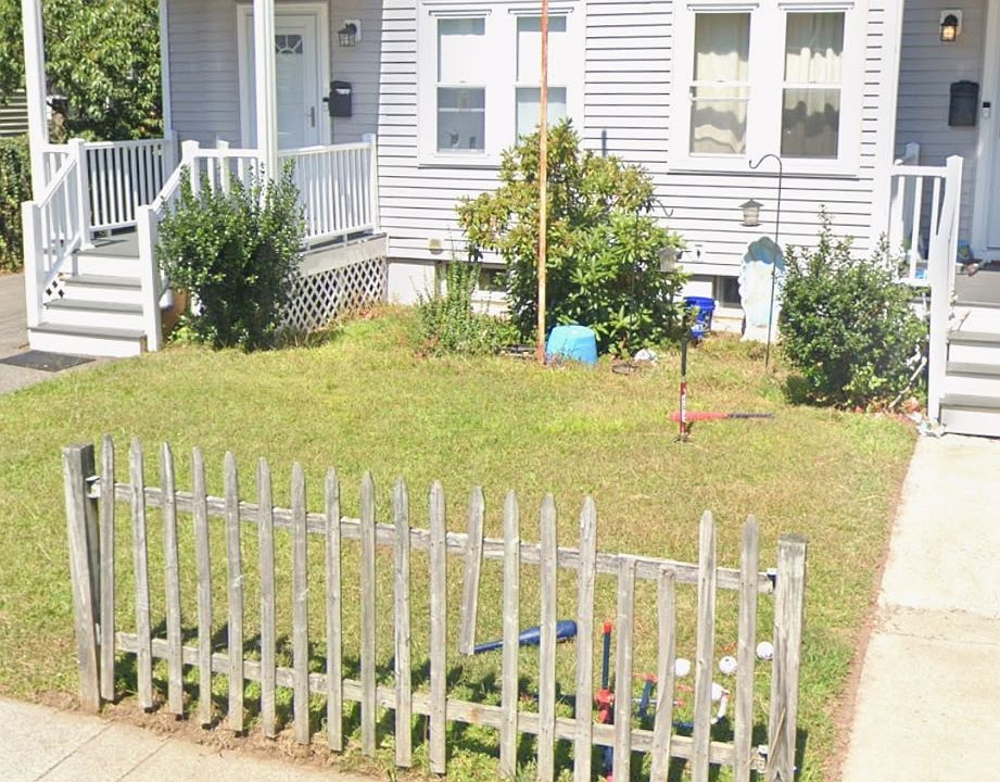 1st image of 76 Lawn Ave