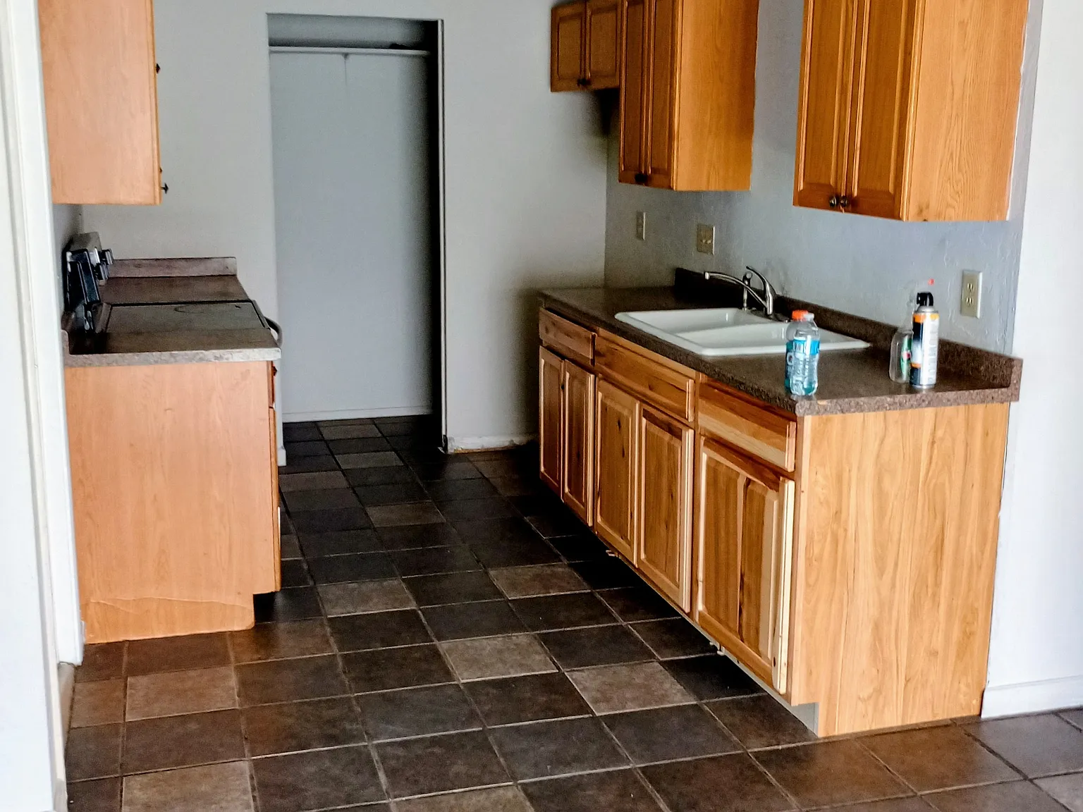 2 bed, 985 sqft, $1,400 — Photo 3