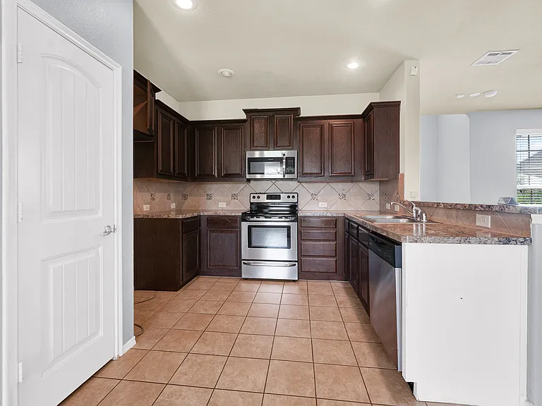 1300 Land Oak Rd — Photo 5