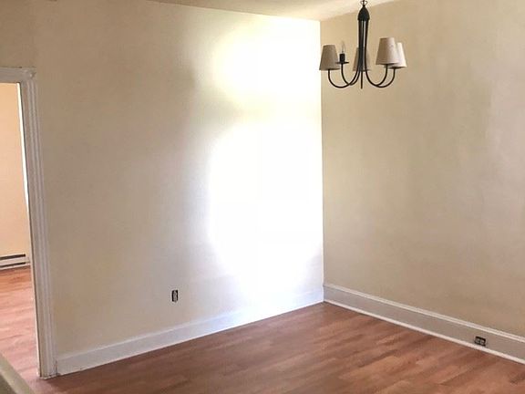 3rd image of 1937 E Cambria St #6667570