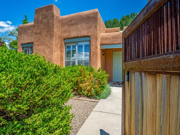 610 Don Canuto St, Santa Fe, NM 87505