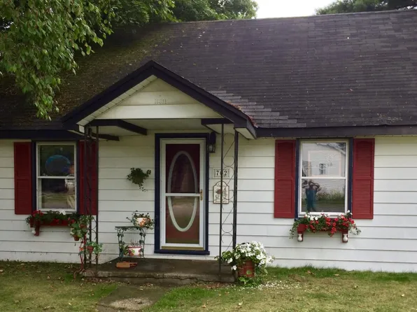 702 S Court Ave, Gaylord, MI 49735