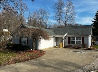 625 Sunset Dr, Madison, OH 44057