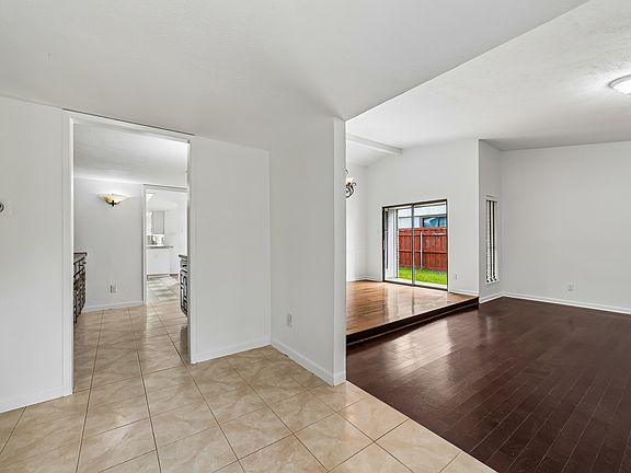 3rd image of 10239 Green Ash Rd