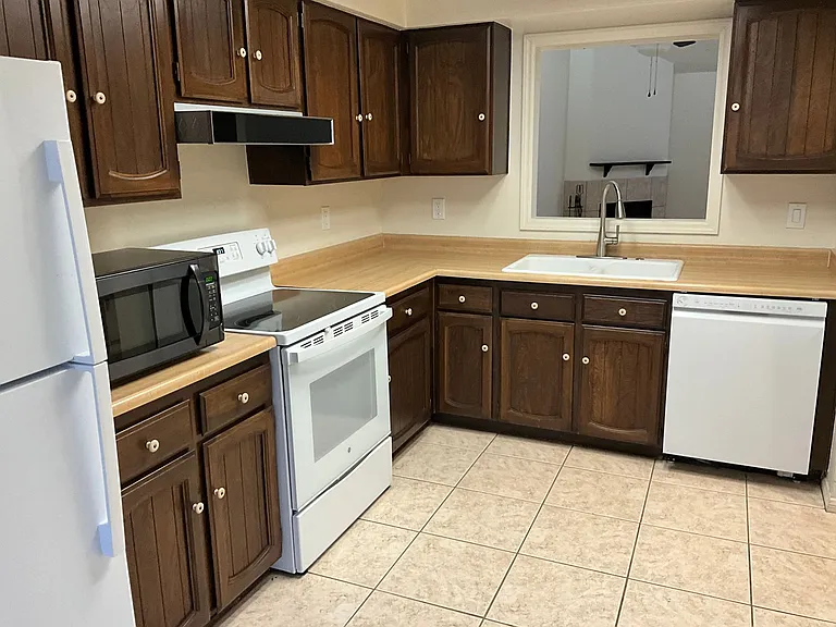 5122 E Edgemont Ave — Photo 5