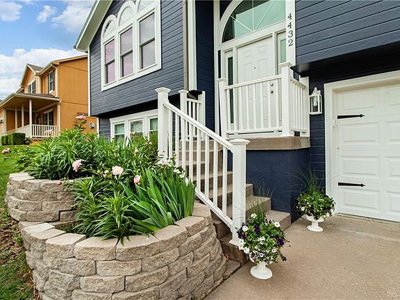 5th image of 4432 SW Rivulet Dr