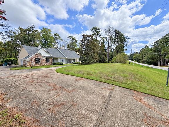 4th image of 1236 Fox Ridge Rd