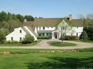68 Turtle Back Rd S, New Canaan, CT 06840