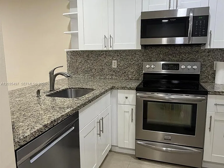 8443 Royal Palm Blvd #8443 — Photo 7