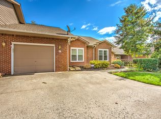 47 Riverview Dr, Oak Ridge, TN 37830