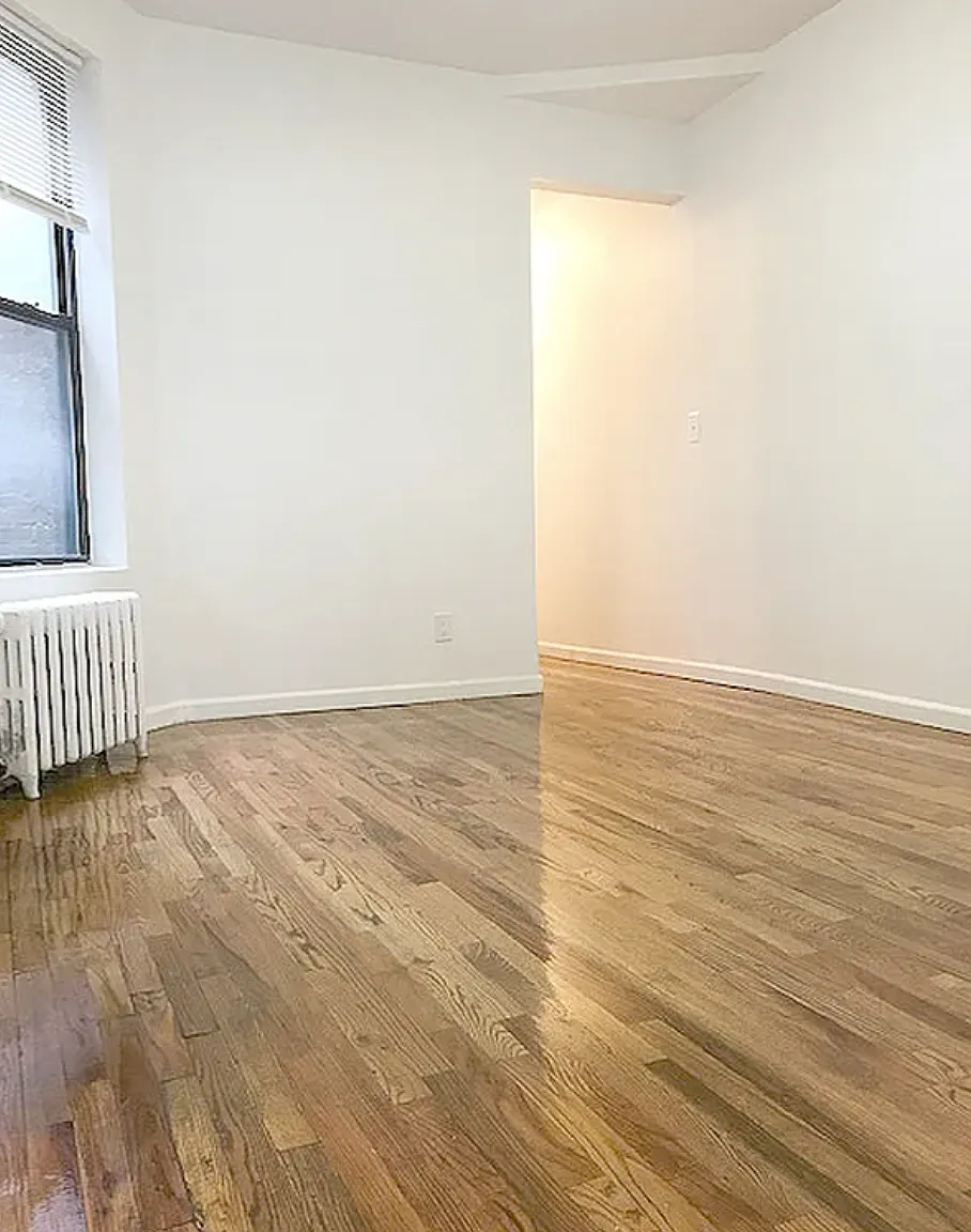 235 East 25th Street — Photo 2