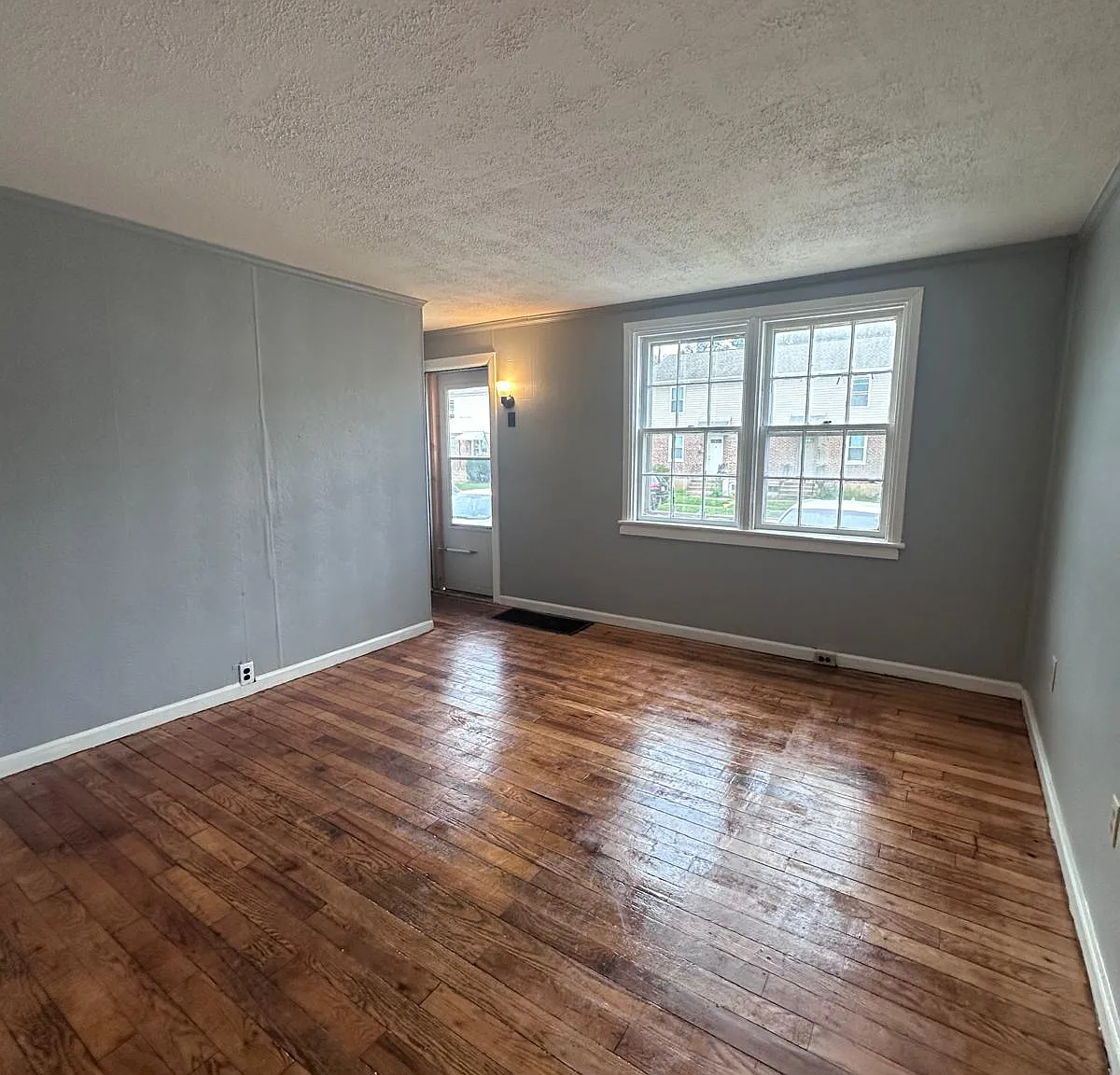 2 bed, $1,075 — Photo 4