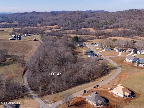 609 Farm Of The Smokies Way, Maryville, TN 37804