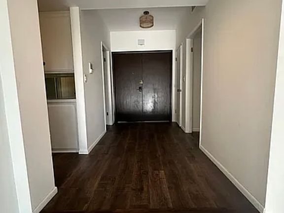 2nd image of 10996 Wellworth Ave APT 4