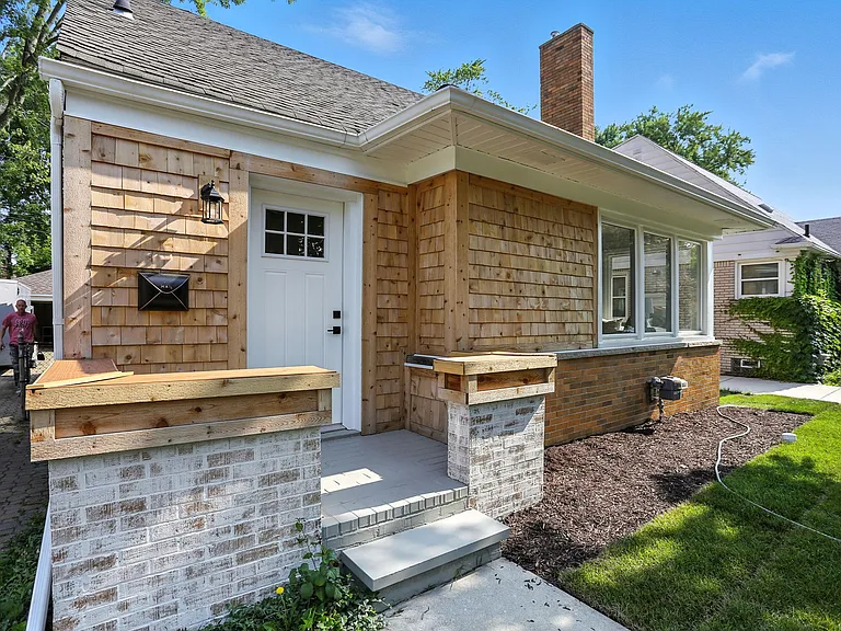 1808 W Twelve Mile Rd — Photo 1
