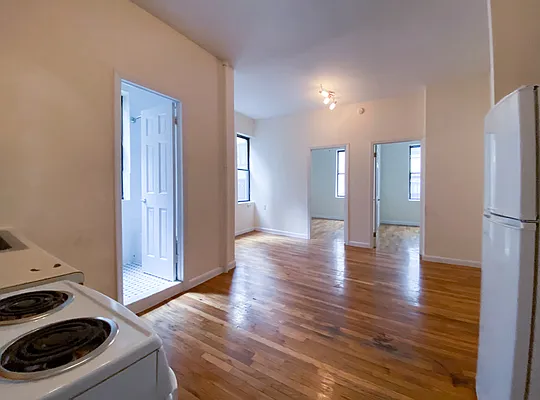 Rented by Kahen Properties | media 2