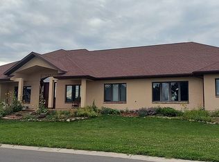 4201 Waterfall Dr, Montrose, CO 81403