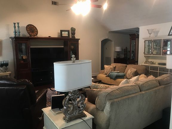 4th image of 120 Oakleigh Dr