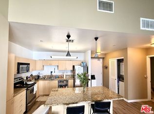 630 W 6th St APT 502, Los Angeles, CA 90017