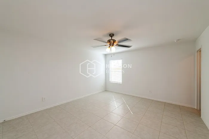 2983 Wallace Wells Ct — Photo 10