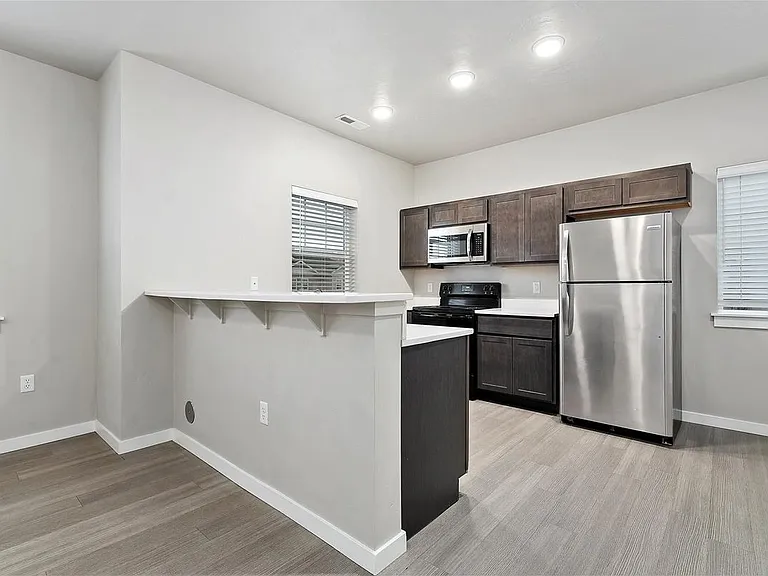 White Hawk Townhomes — Photo 9