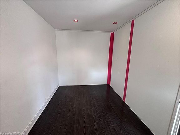 4th image of 109 Belview Ave