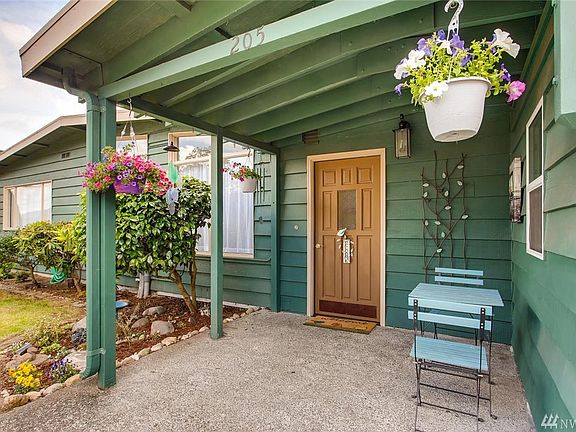 Inviting front entry and great for a little front porch sitting