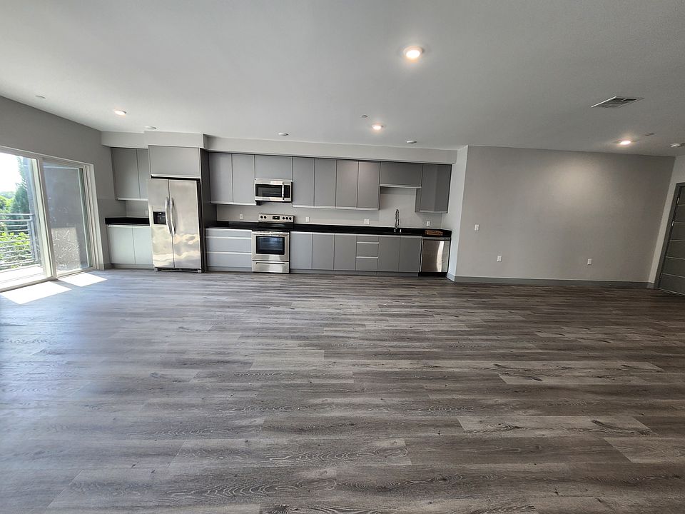 1st image of 7040 Woodman Ave #205