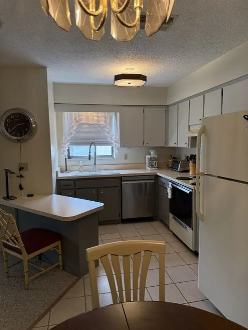 Furnished Rental In Gated Orange Blossom Ranch — Photo 4