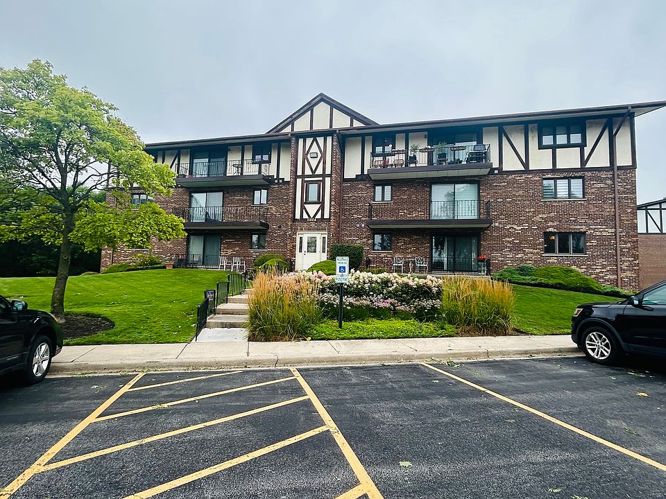 1st image of 11006 Theresa Cir Unit 2C