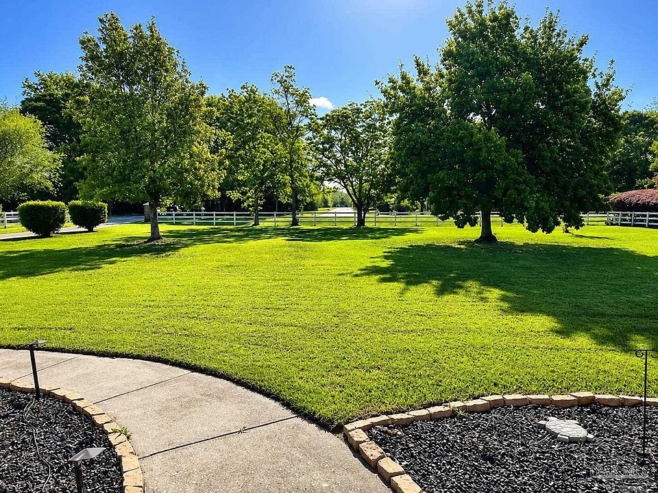 1st image of 3981 Stefani Rd