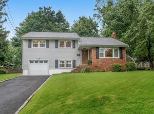 23 Morris Ct, Cedar Grove, NJ 07009