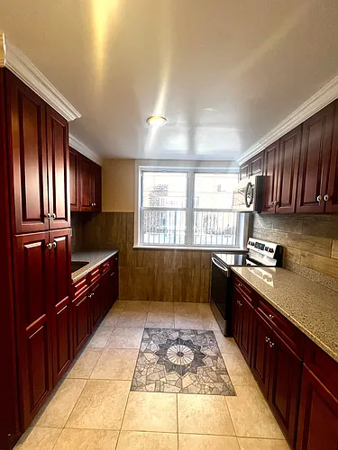 Colonial Ave Photo 1