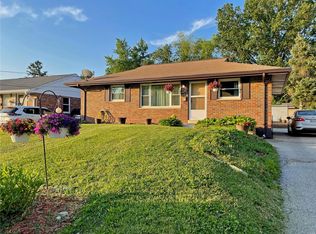 10252 Lackland Rd, Saint Louis, MO 63114