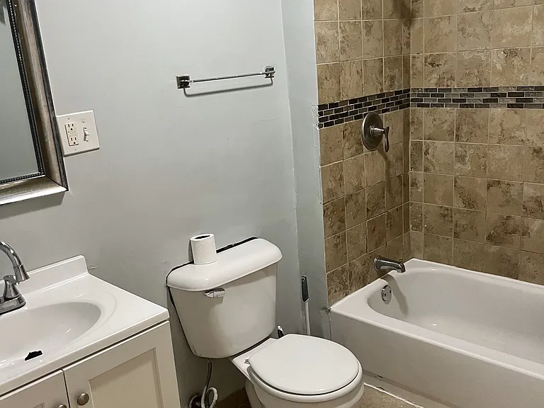 609 McDonough St #2 — Photo 3