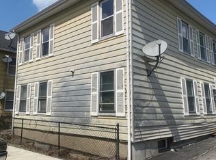 27 Lyon St, Worcester, MA 01604