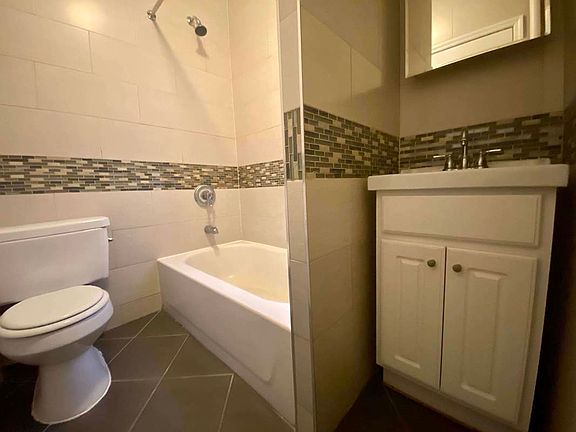 5th image of 40 Audubon Ave #1D