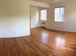 5512 E Green Lake Way N APT 8, Seattle, WA 98103