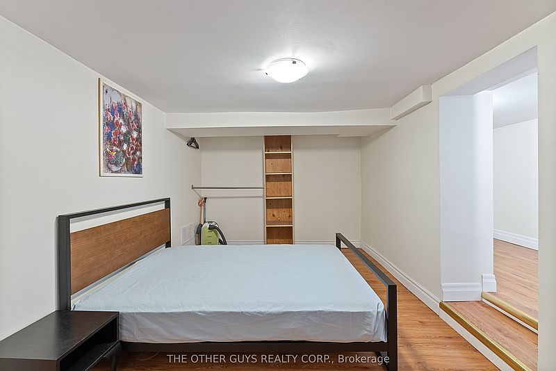 Toronto House for rent - 2 Bedrooms — photo 11