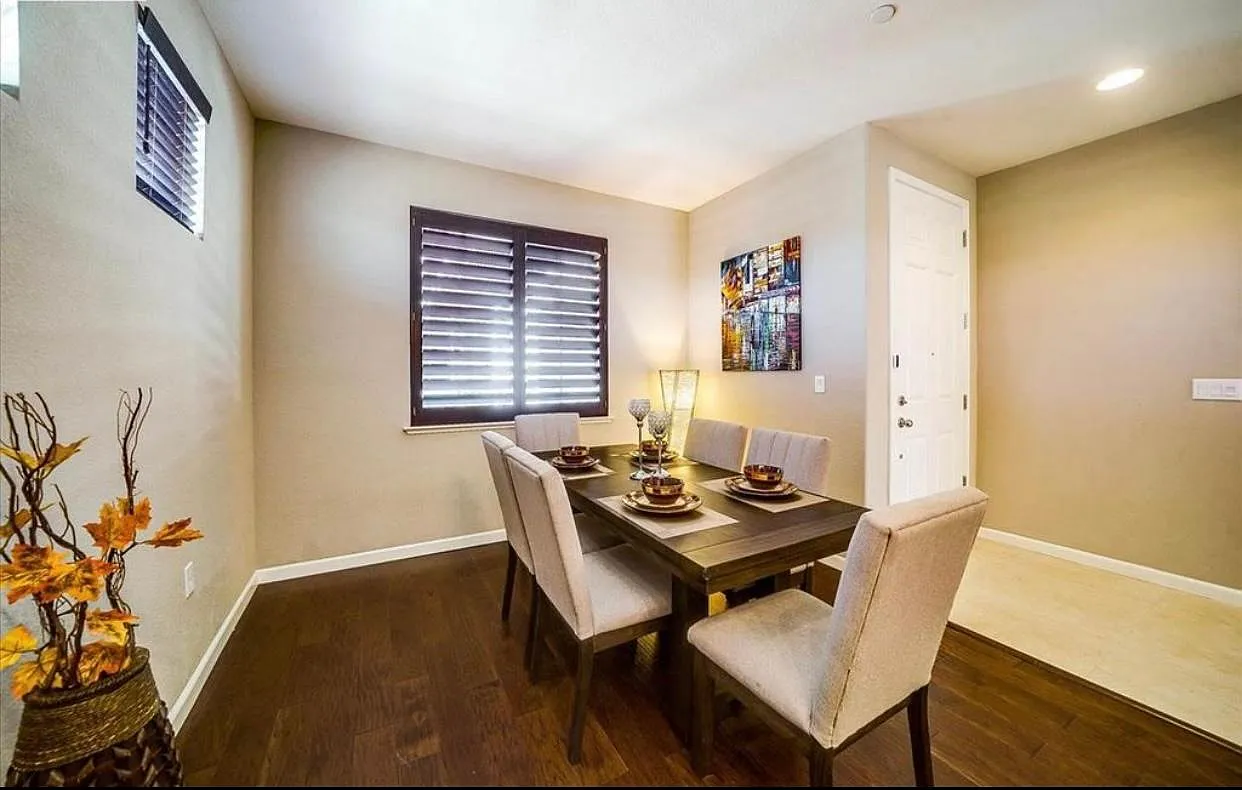 405 Baja Ct — Photo 2