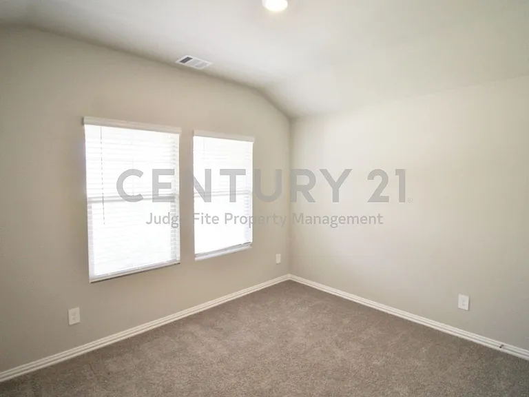 4208 Mountain Creek Dr — Photo 21